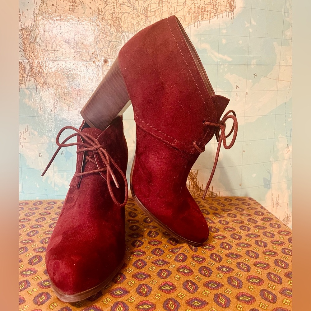 Franco Sarto Burgundy Merlot Suede Ankle Boot with Chunky Heel Size 8.5